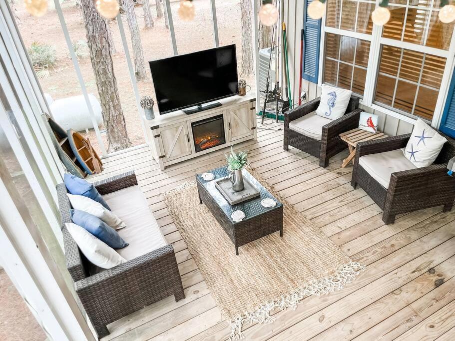 Pet Friendly Tranquil Cottage With Fire-Pit And Seasonal Hot Tub Sept-March Minutes To Beaches Дофин Айлънд Екстериор снимка